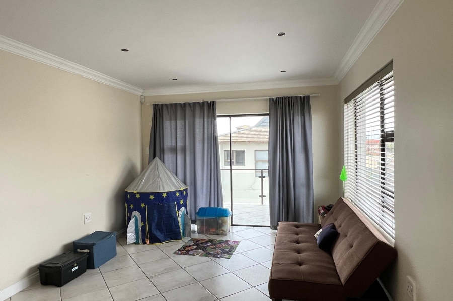3 Bedroom Property for Sale in Wavecrest Eastern Cape